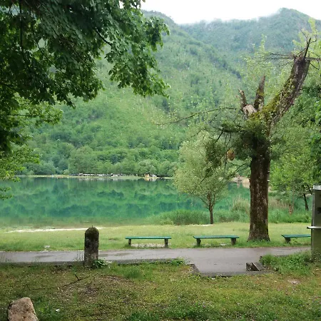 Nesa Boracko Jezero *